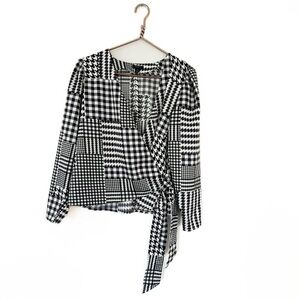 Ann Taylor Womens Medium Petite Satin Black White Houndstooth Wrap Shirt